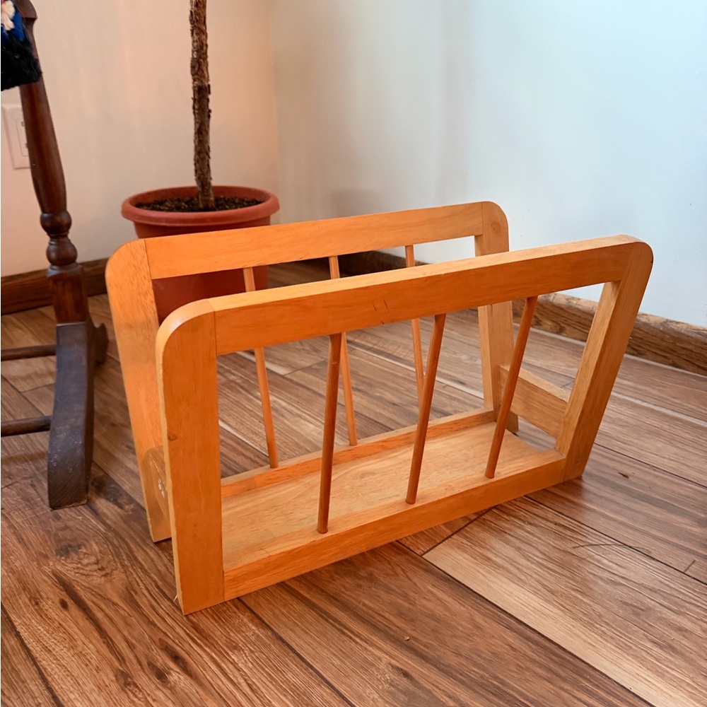 Wooden mud century modern Magazine Rack - Light Honey Finish